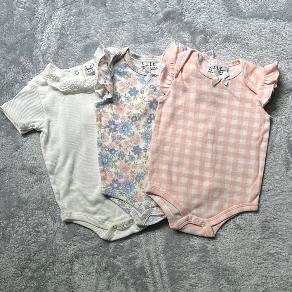 NWOT Nicole Miller New York 3 Pack Onesies